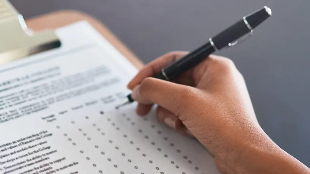 Checklist – Choisir un purificateur d’air pour un ERP (collectivités, écoles, crèches, etc.)